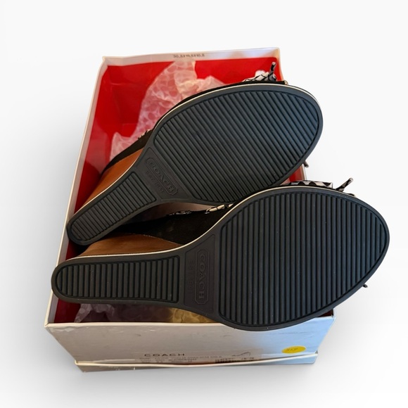 NEW COACH THALIA Black & White
Denin Peep Toe wedge shoes
WOMENS 8.5 NBW - Picture 2 of 5